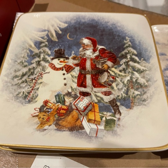 Pottery Barn Nostalgic Winter Forrest Appetizer Plates - Set of 4 - NIB - Picture 4 of 10